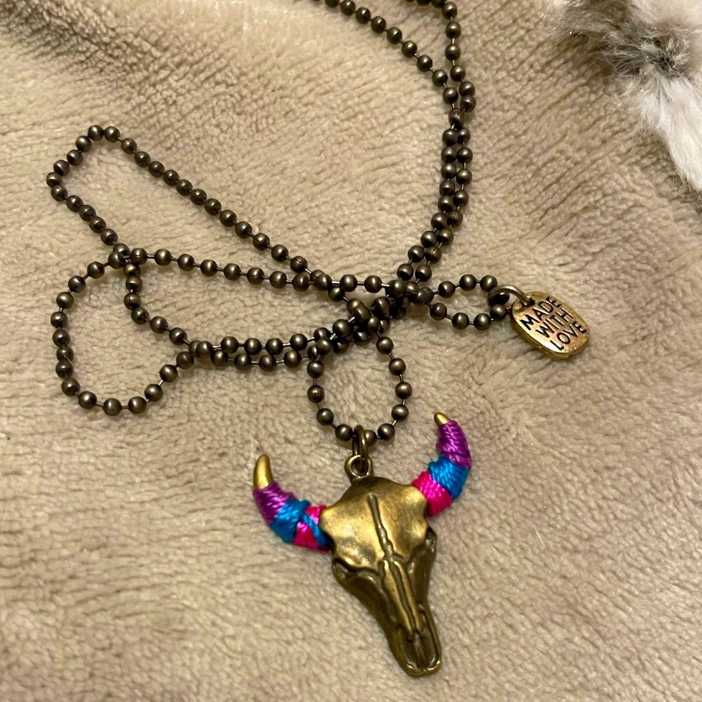 💗 BOGO 💗 Western Rustic rope wrapped horns Bull Skull Necklace